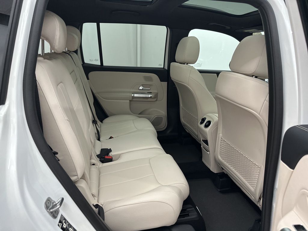 2026 Mercedes Benz GLB 250 4MATIC photo 23