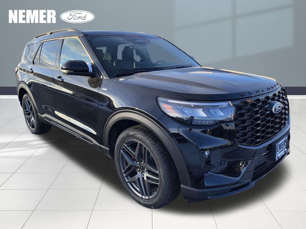 2026 Ford Explorer ST-LINE's photo