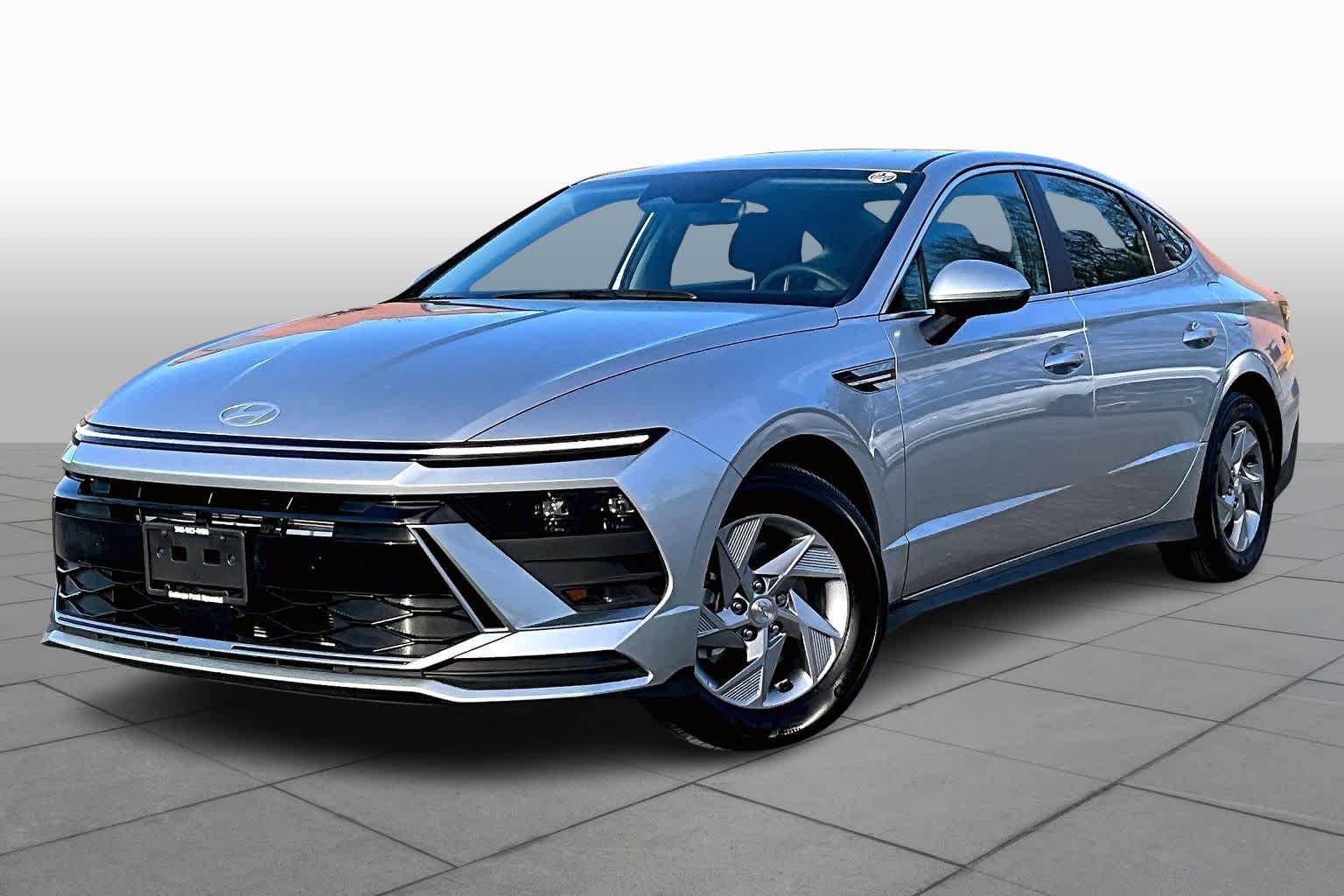 2025 Hyundai Sonata SE's photo