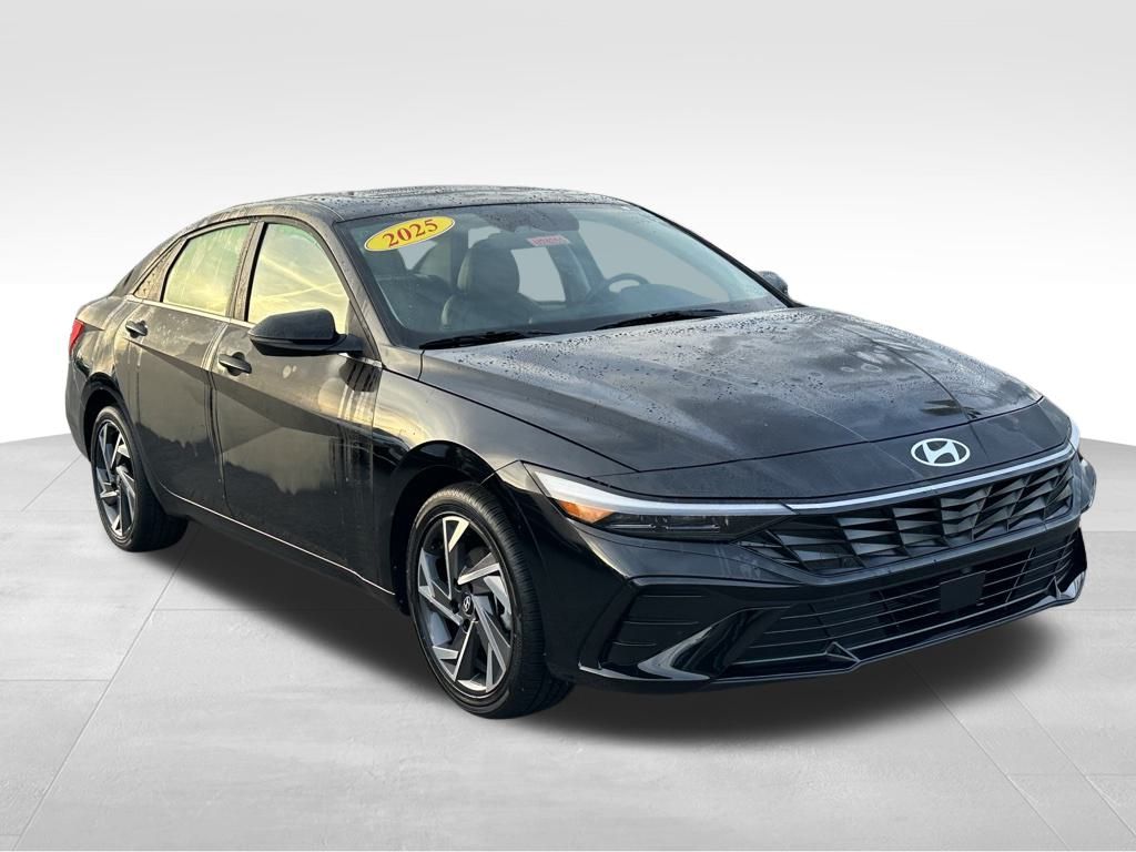 2025 Hyundai Elantra Hybrid Limited photo 3
