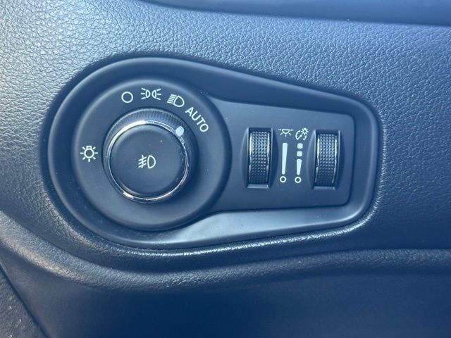 2021 Jeep Renegade Latitude photo 29