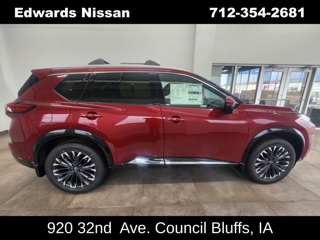 2026 Nissan Rogue Platinum's photo