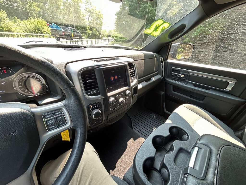 2022 Ram 1500 Classic Warlock photo 13