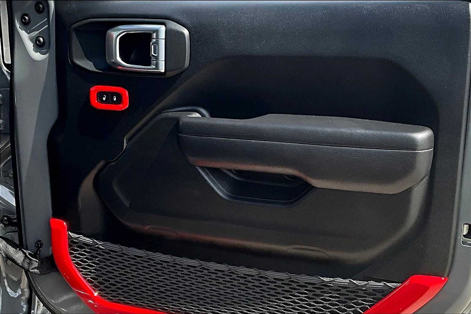 2023 Jeep Wrangler High Tide photo 19