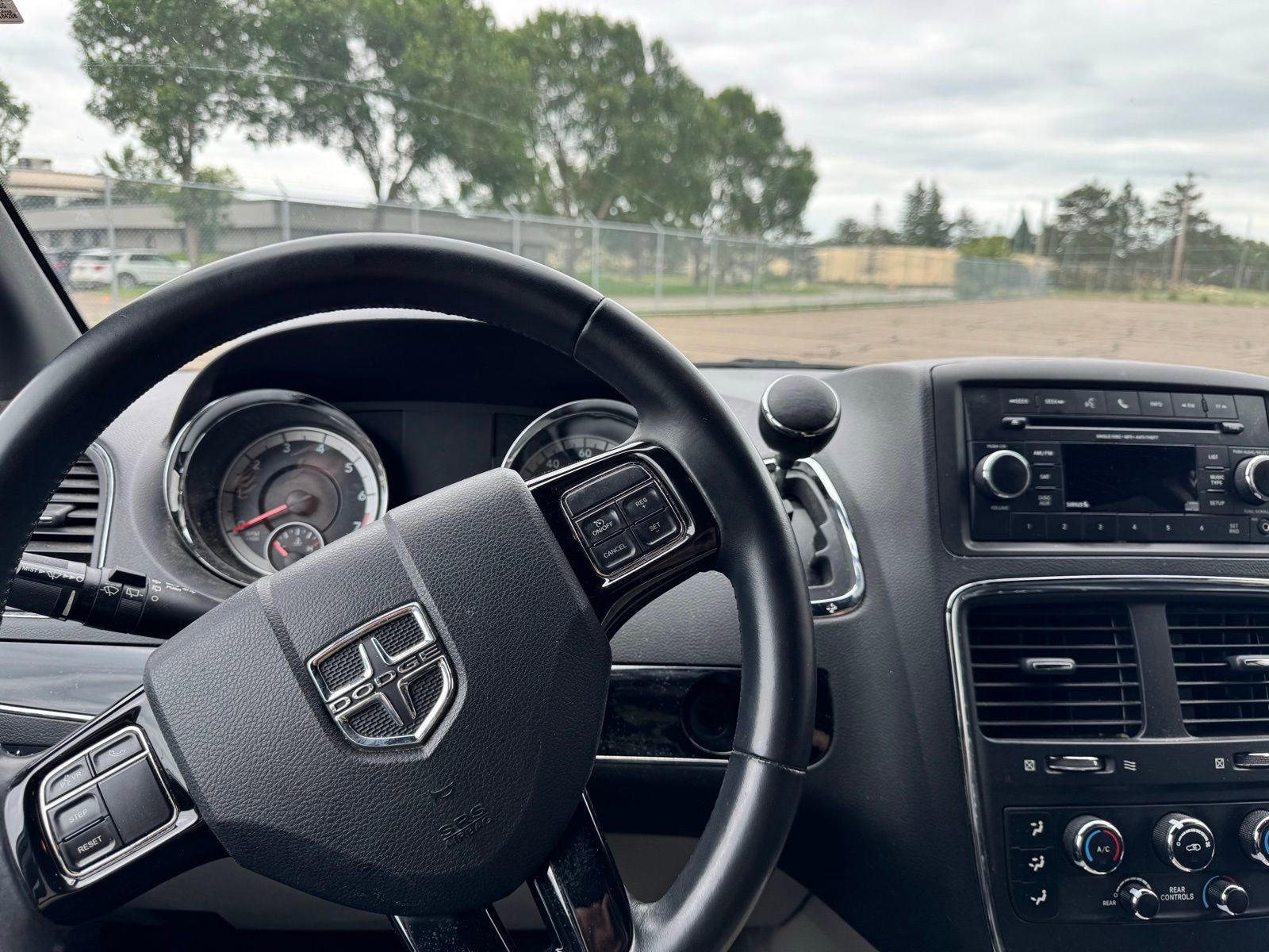 2014 Dodge Grand Caravan SXT photo 10