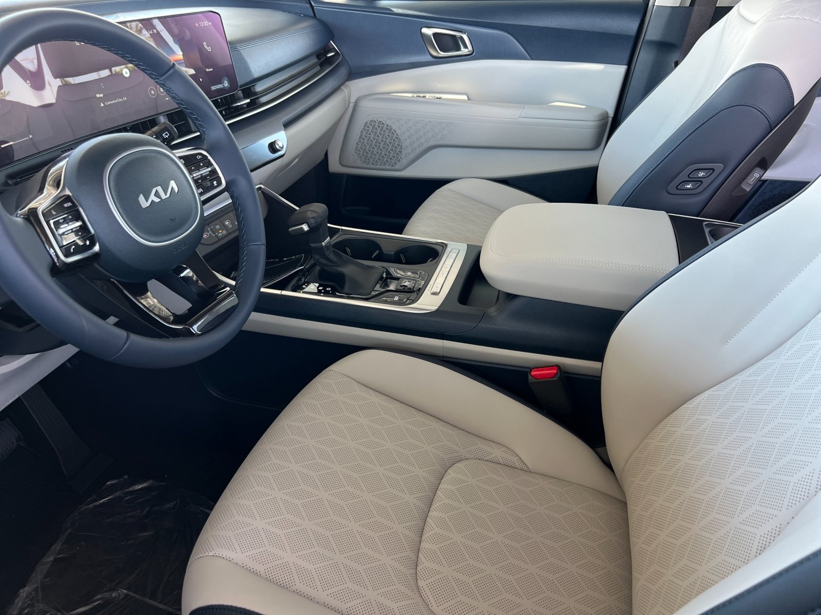 2026 Kia Carnival EX photo 9