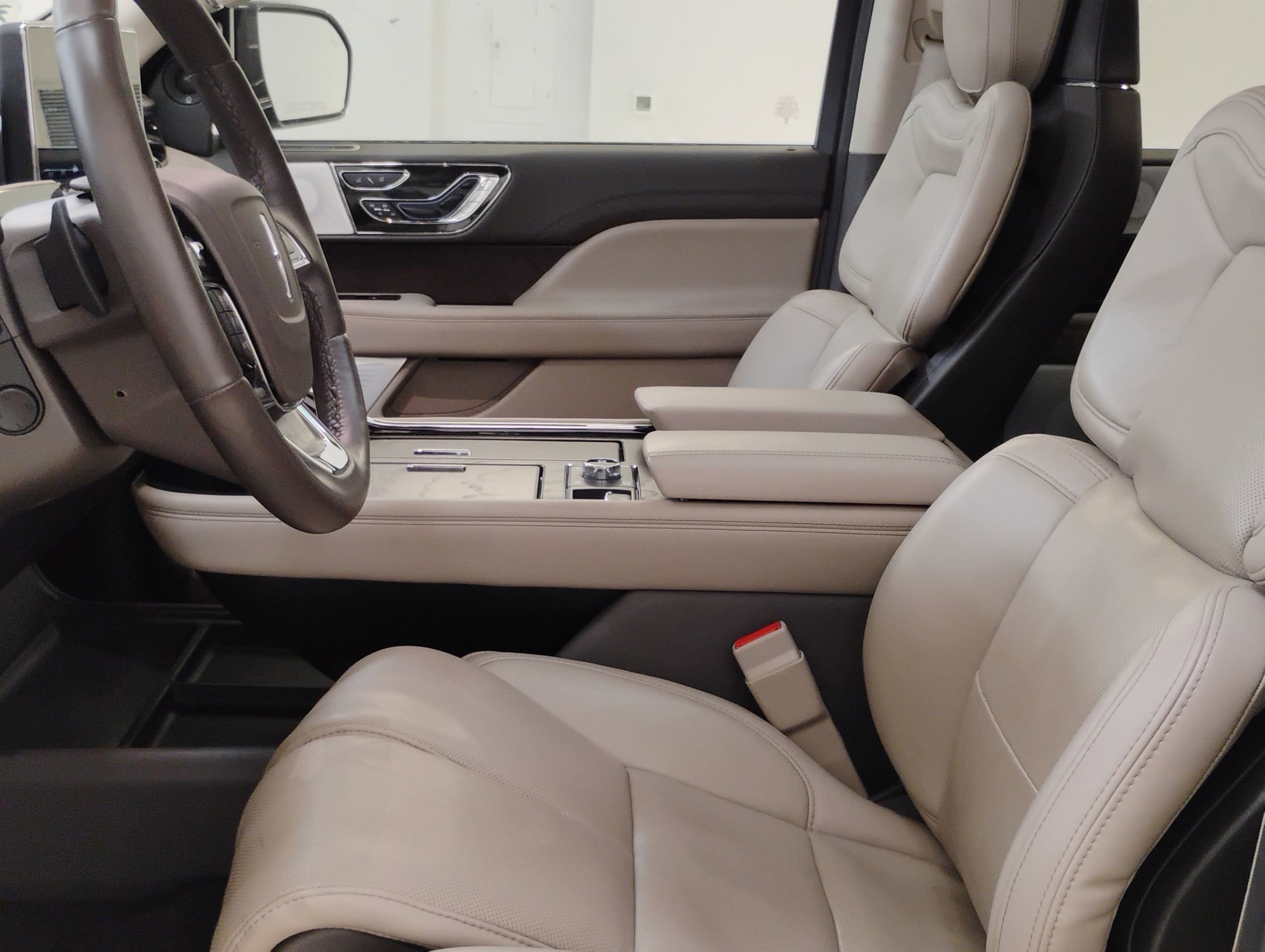 2023 Lincoln Navigator L Reserve photo 3