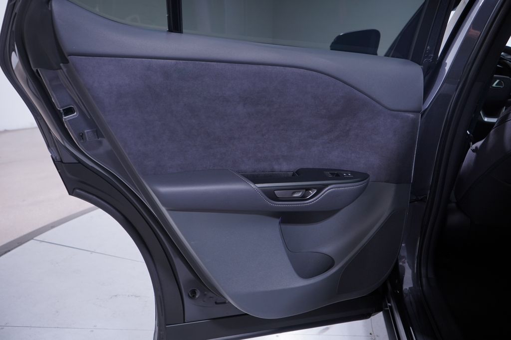 2023 Lexus RZ 450e Luxury photo 14
