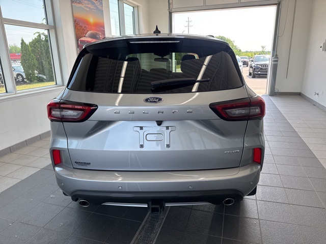 2024 Ford Escape ST-Line Select photo 2