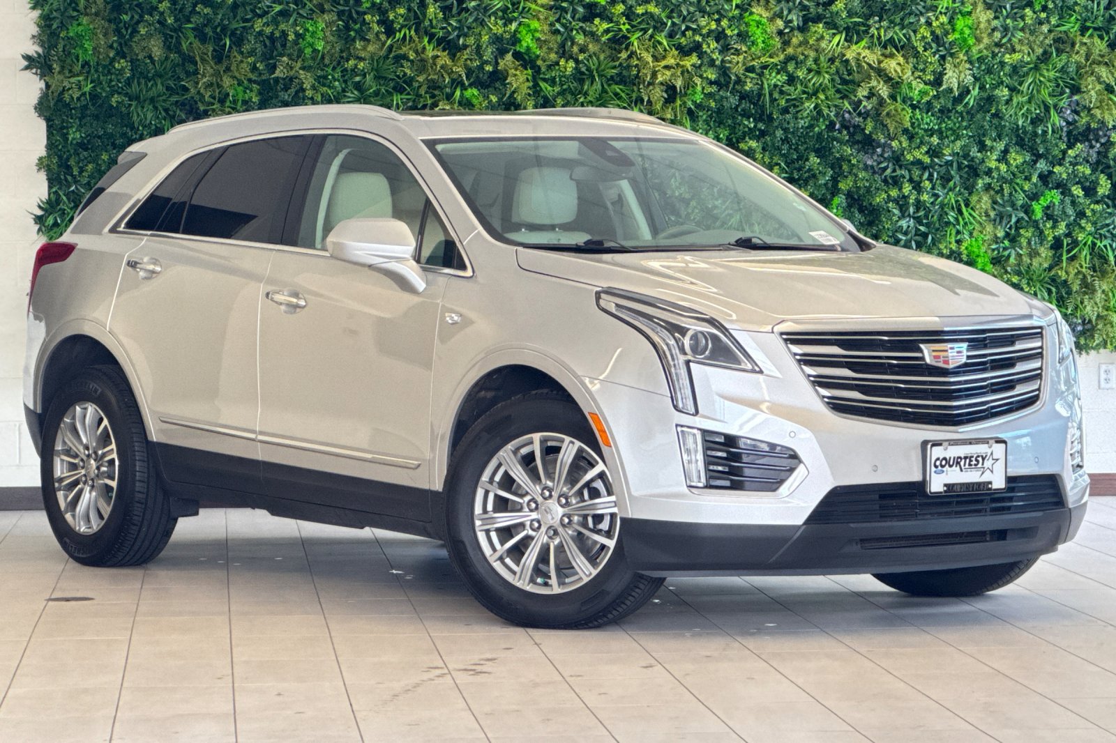 2017 Cadillac XT5