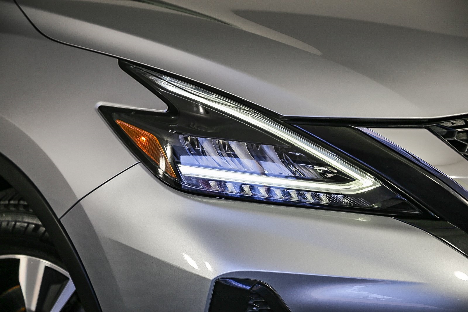 2023 Nissan Murano SV photo 2