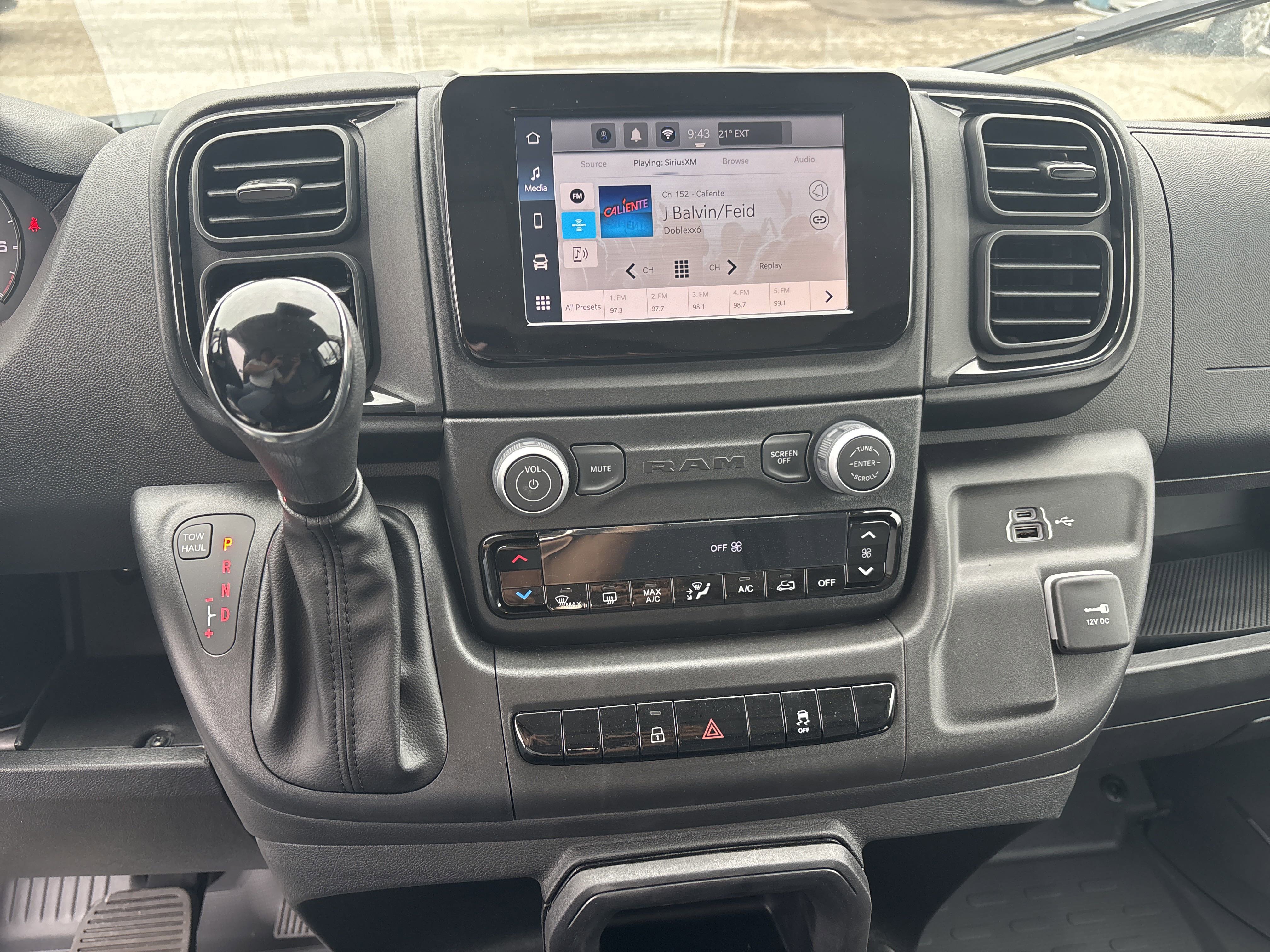 New 2025 Bright White Ram Tradesman image 18