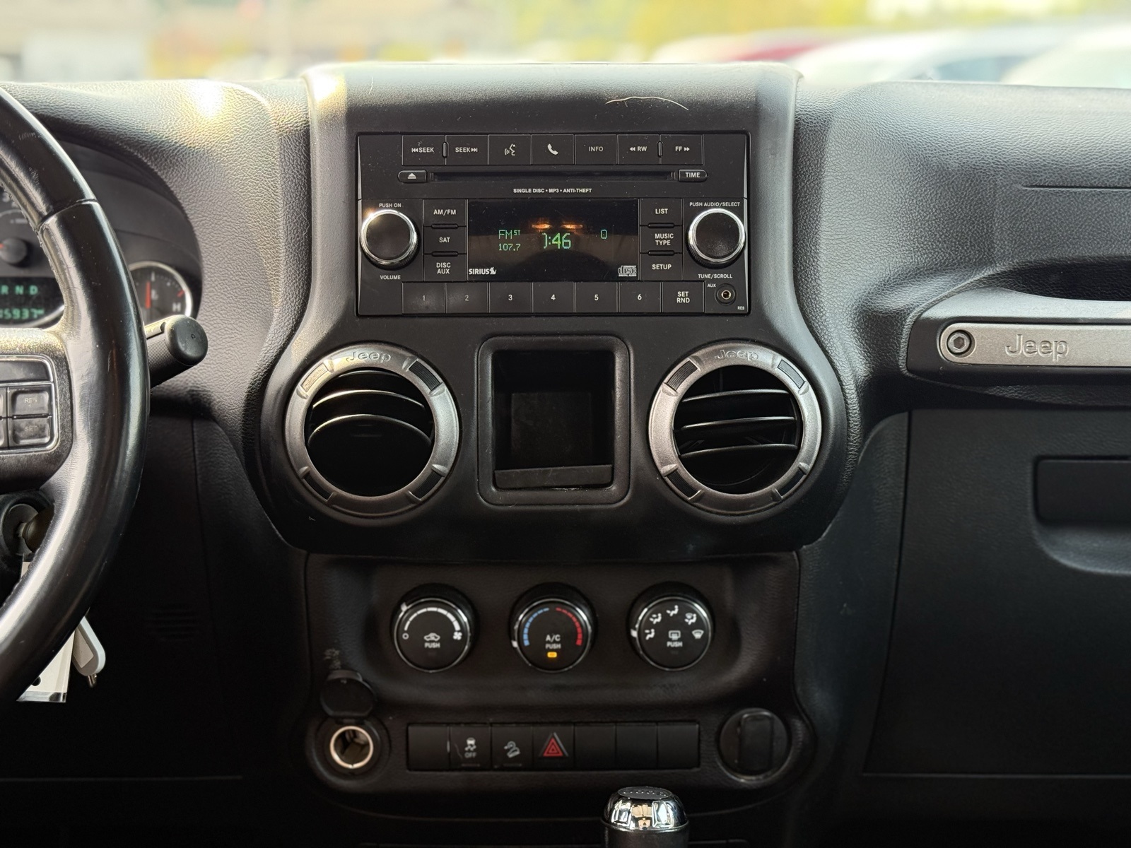 2018 Jeep Wrangler Willys Wheeler photo 13