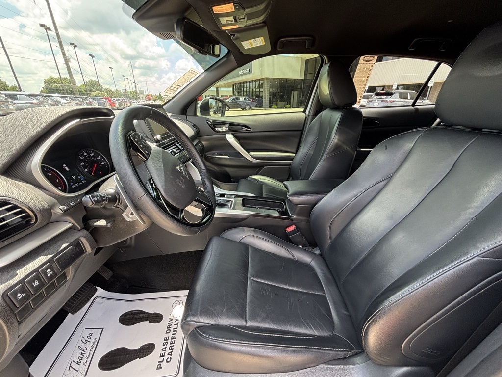 2022 Mitsubishi Eclipse Cross SEL photo 11