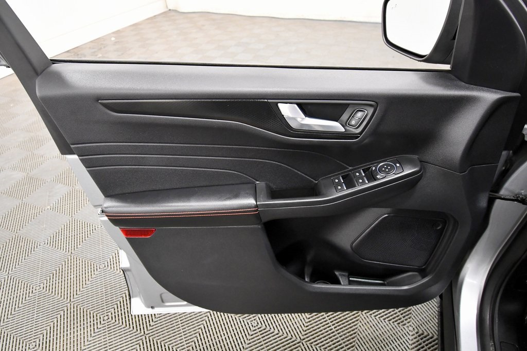 Used 2022 Iconic Silver Metallic Ford SEL image 13