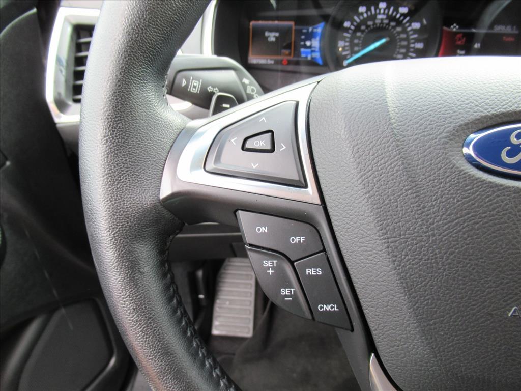2017 Ford Edge Titanium photo 12