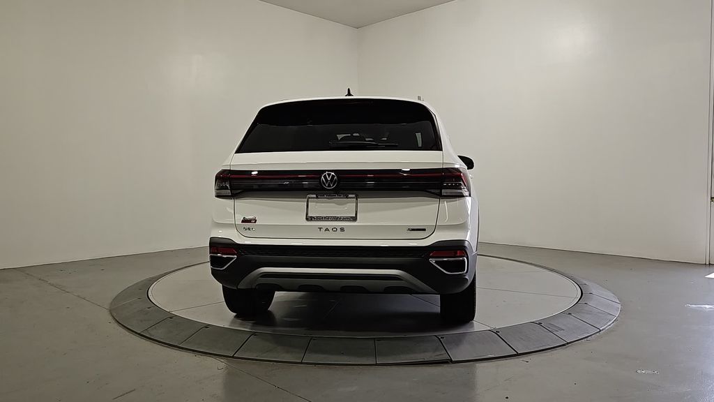 2025 Volkswagen Taos SEL photo 3