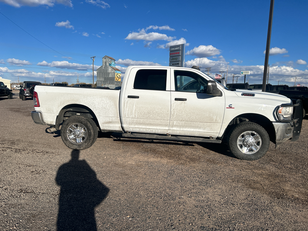 2023 Ram 3500 Tradesman photo 4