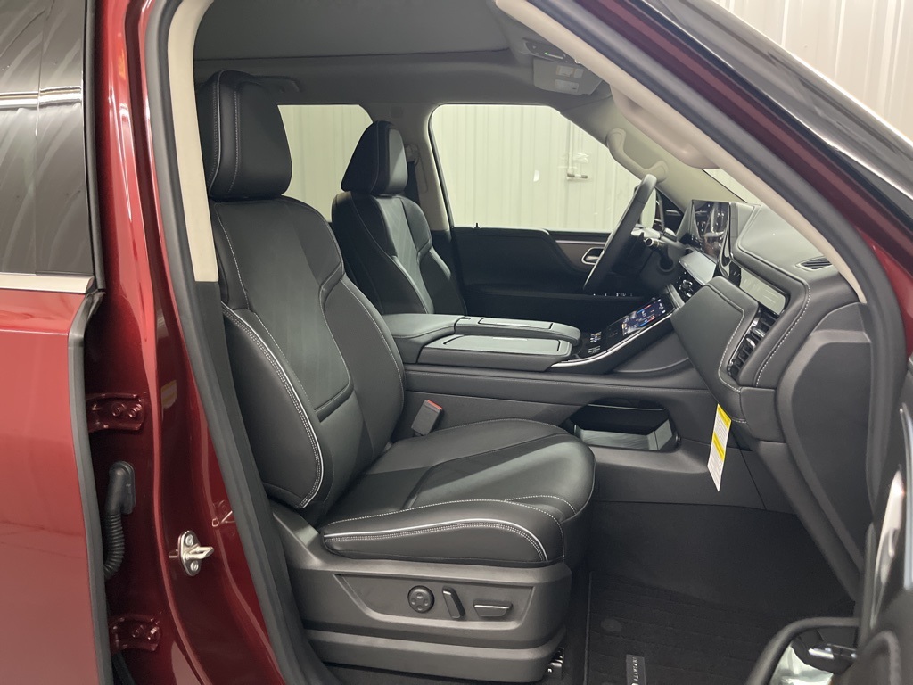 2025 Infiniti QX80 Luxe photo 30