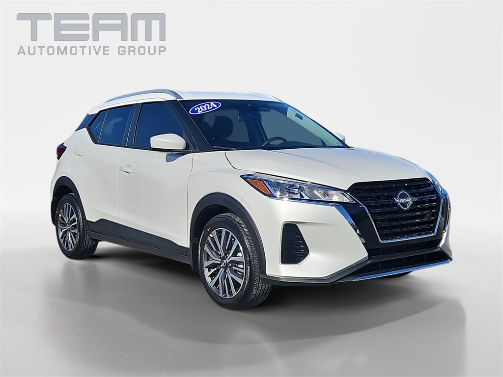 2024 Nissan Kicks SV's photo