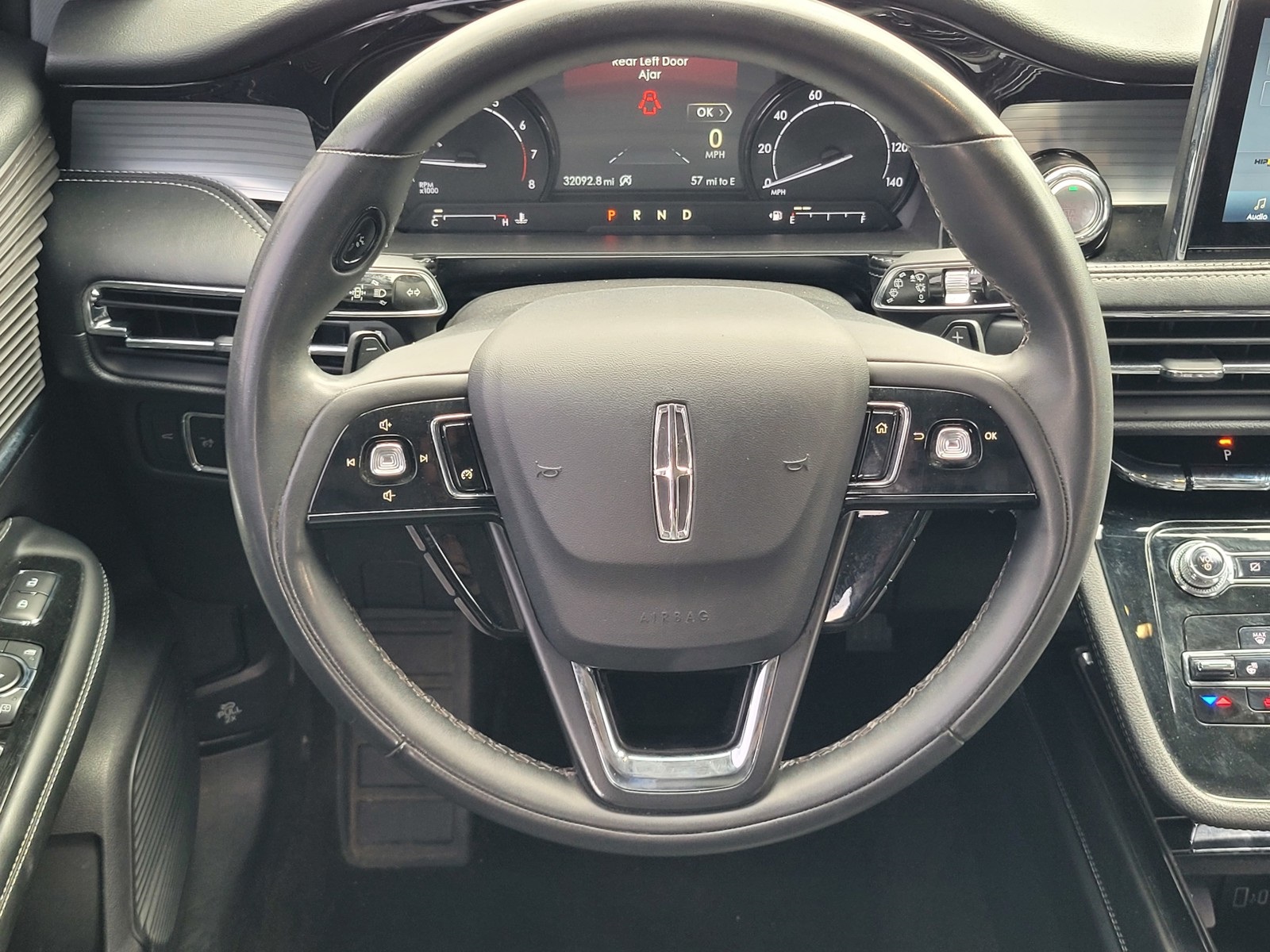 2022 Lincoln Corsair Standard photo 12