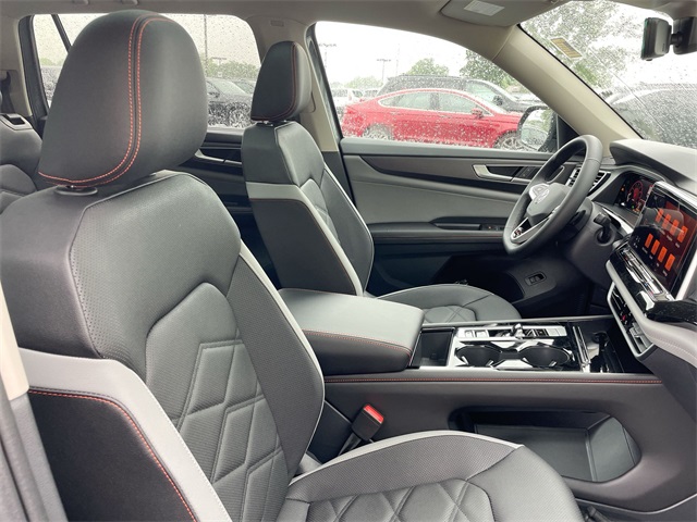 2025 Volkswagen Atlas Peak Edition SE photo 43