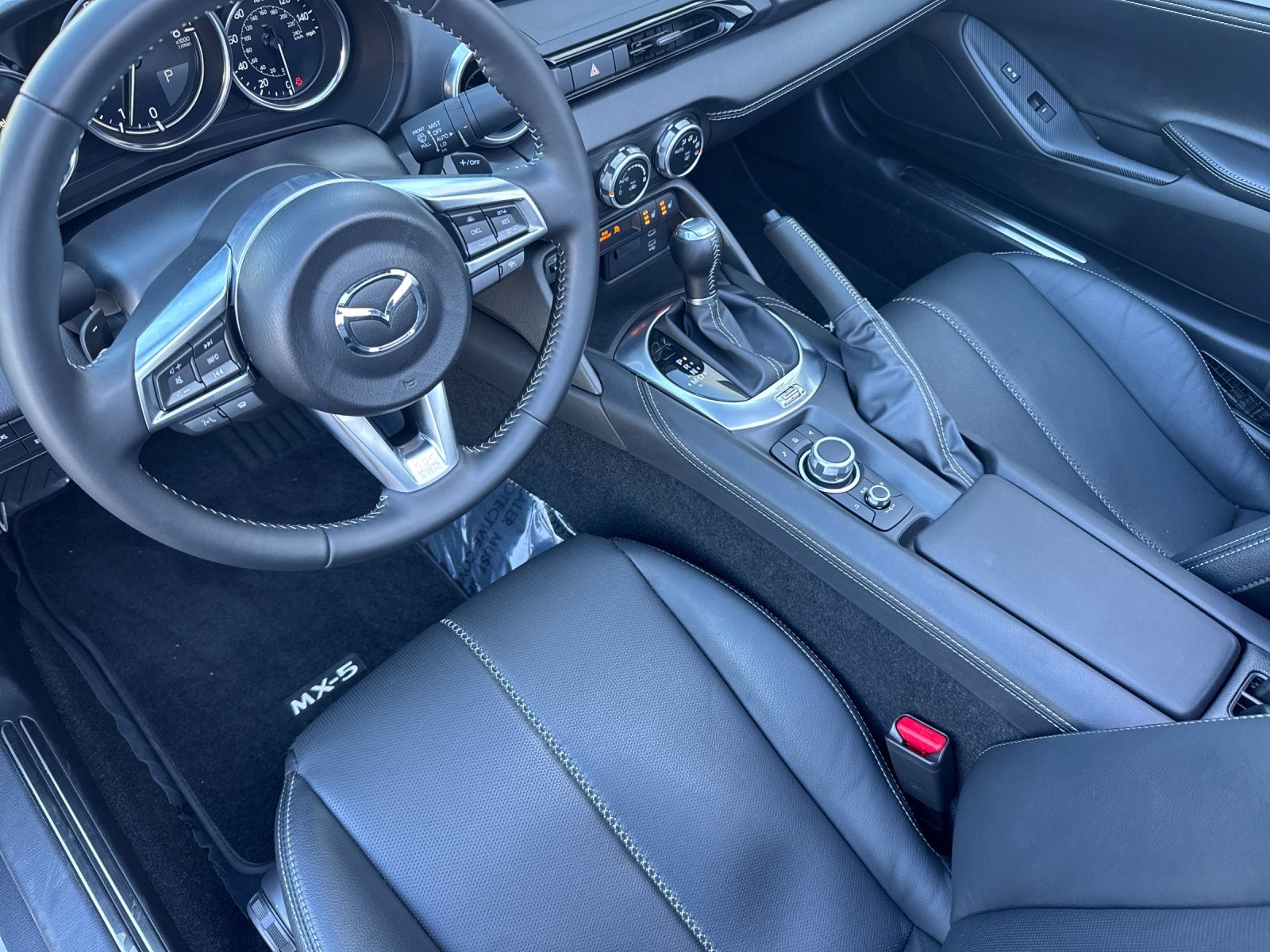 2024 Mazda MX-5 Miata Miata RF Grand Touring photo 10