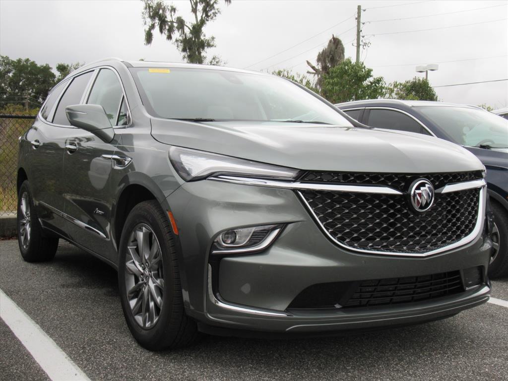 2023 Buick Enclave Avenir's photo