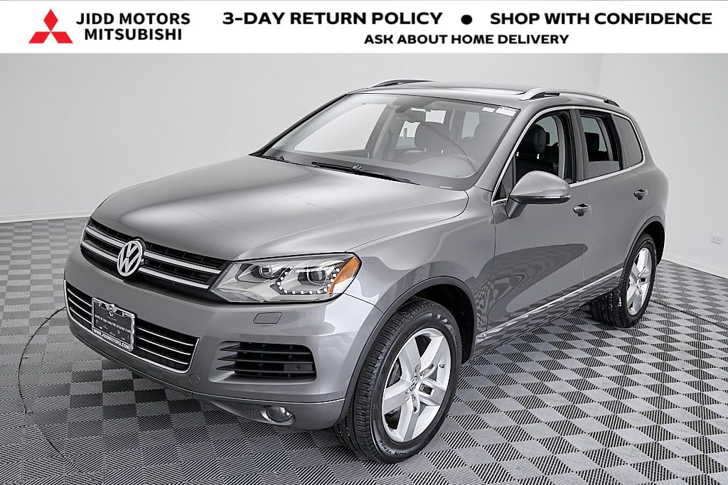 2012 Volkswagen Touareg Lux's photo