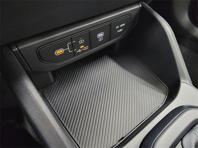 2025 Kia K4 LXS photo 32