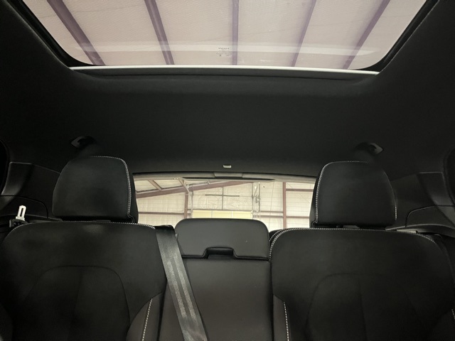 2025 Volvo XC40 Plus photo 11