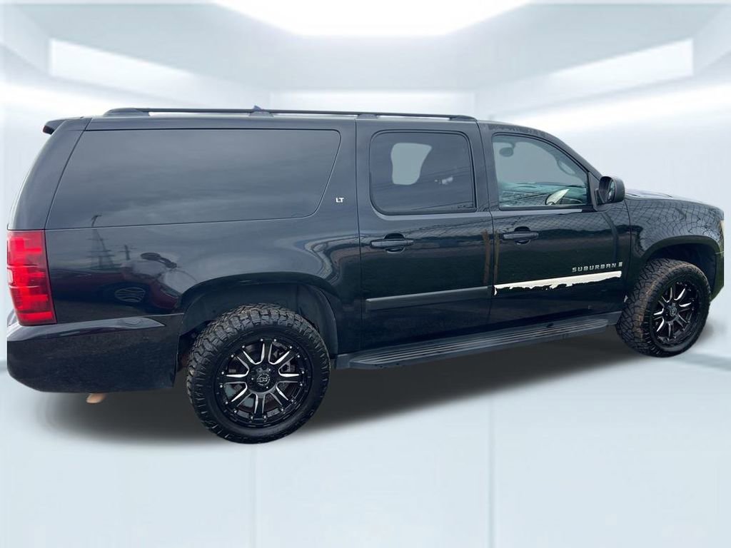 2007 Chevrolet Suburban LT photo 6
