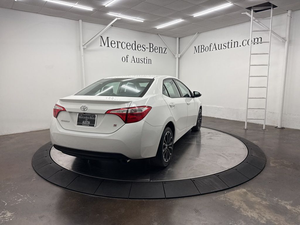 2015 Toyota Corolla Plus photo 4