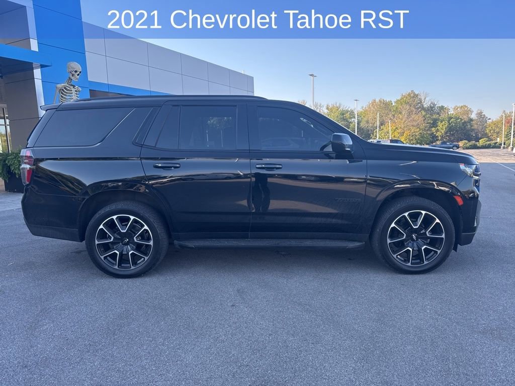 2021 Chevrolet Tahoe RST photo 2