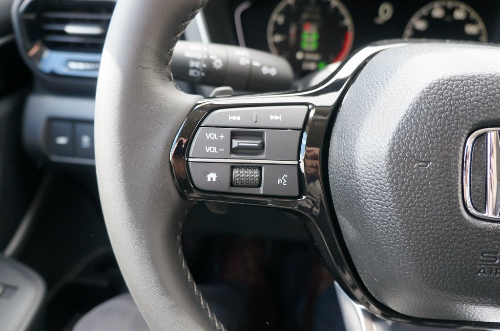 2025 Honda Pilot Touring photo 14