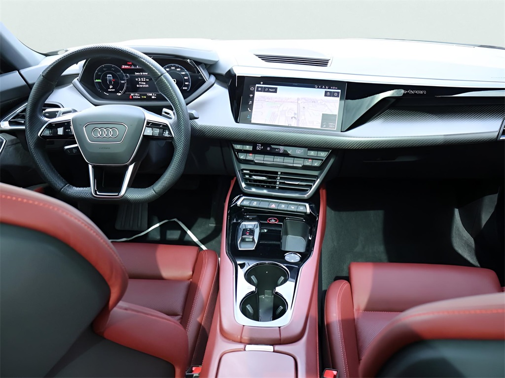 2023 Audi e-tron GT Prestige photo 13