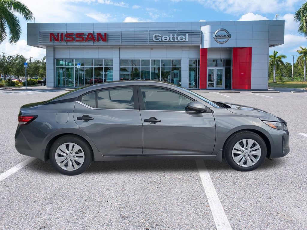 2025 Nissan Sentra S photo 3