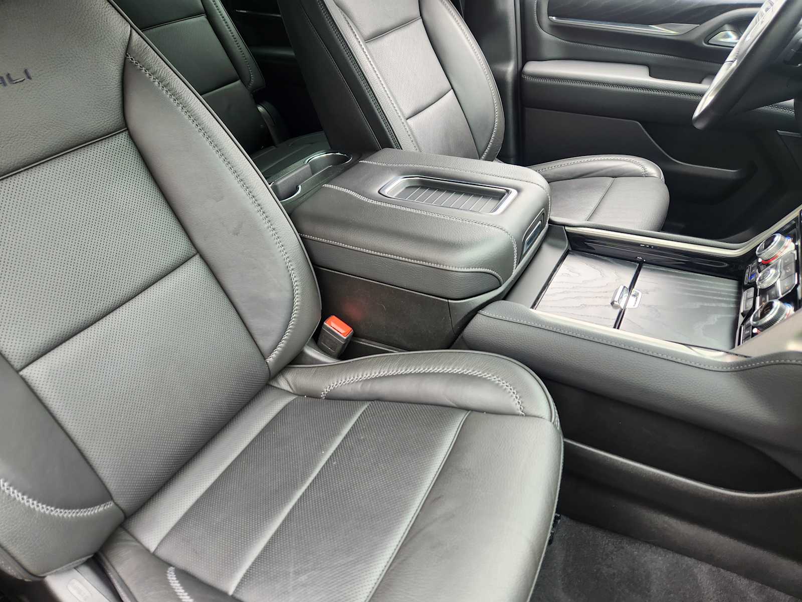 2022 Gmc Yukon Denali photo 11