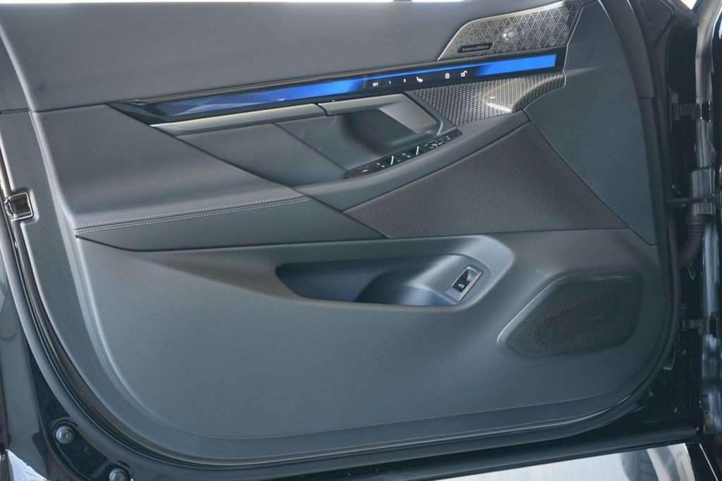 2026 Bmw M5 5 Touring photo 9