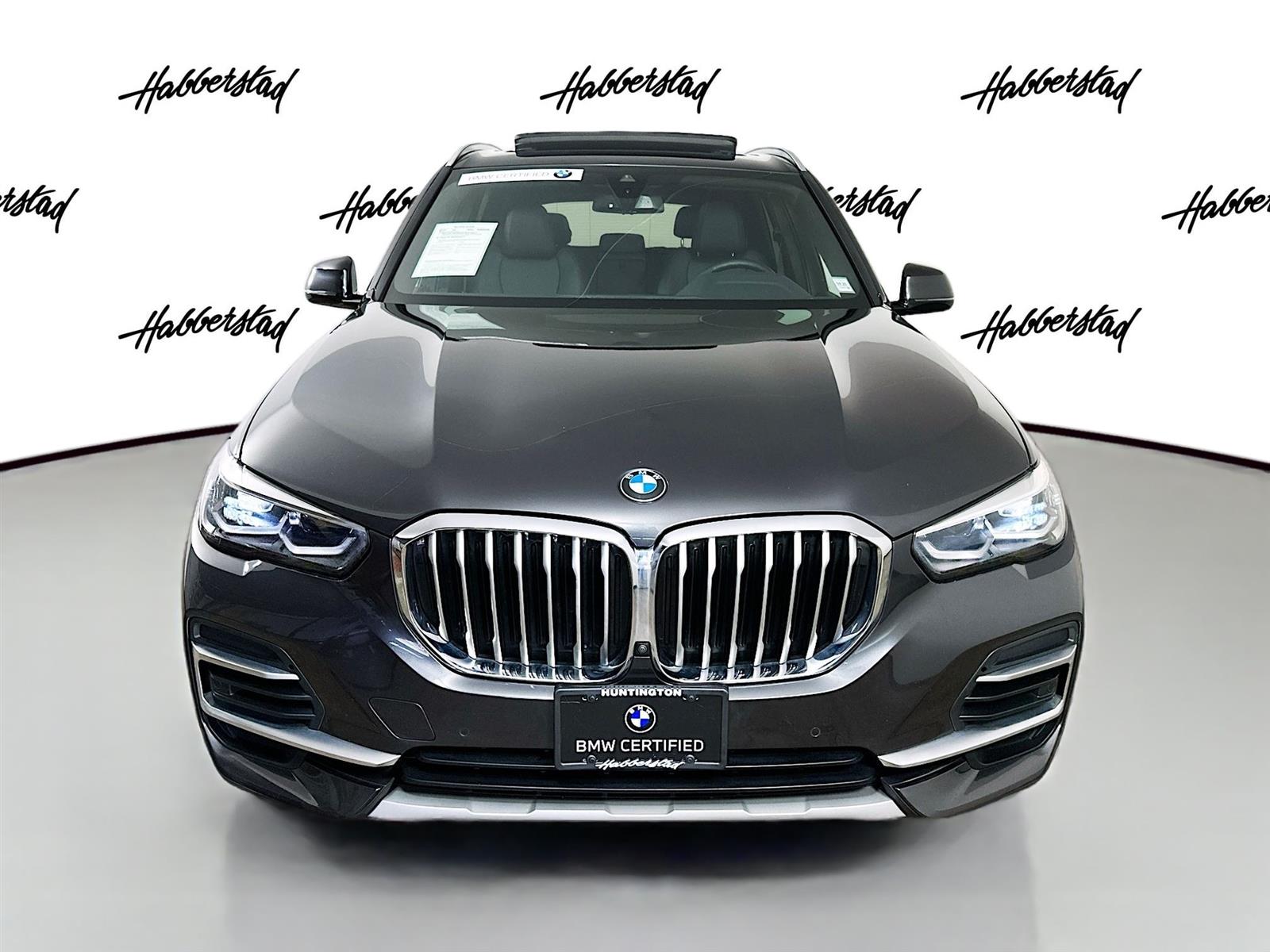 Certified Used 2022 Dark Graphite Metallic BMW xDrive40i image 2