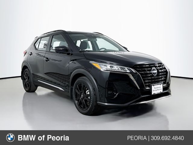 2024 Nissan Kicks SR's photo