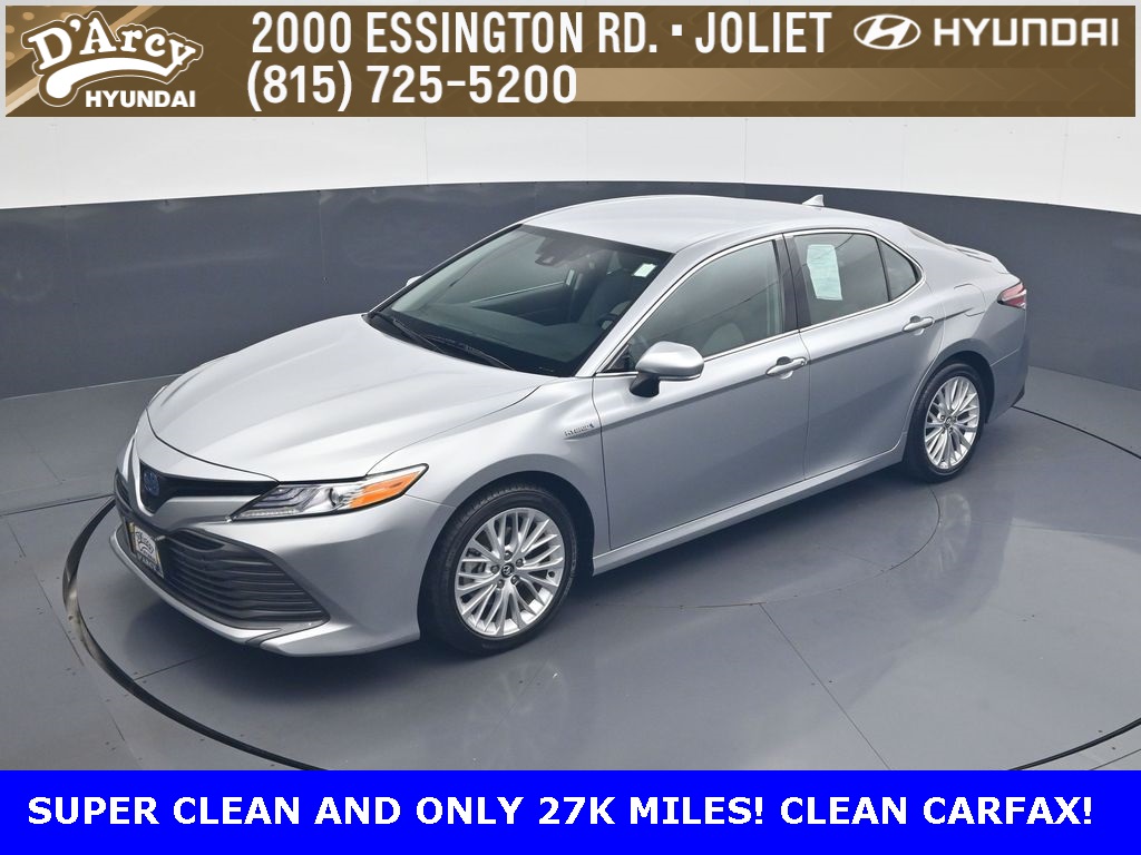 2020 Toyota Camry Hybrid XLE photo 13