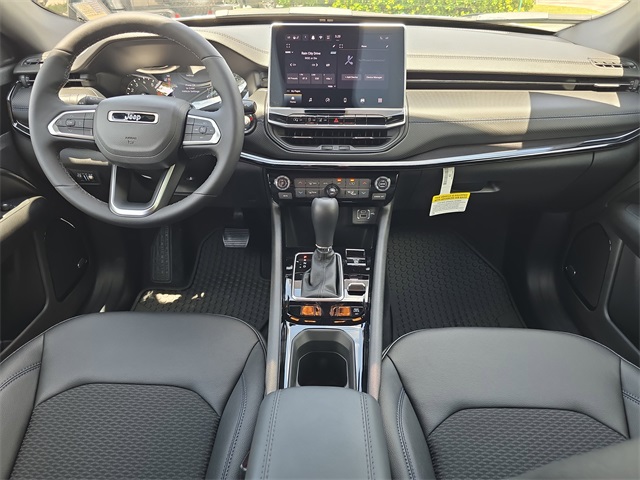 2025 Jeep Compass Latitude photo 8