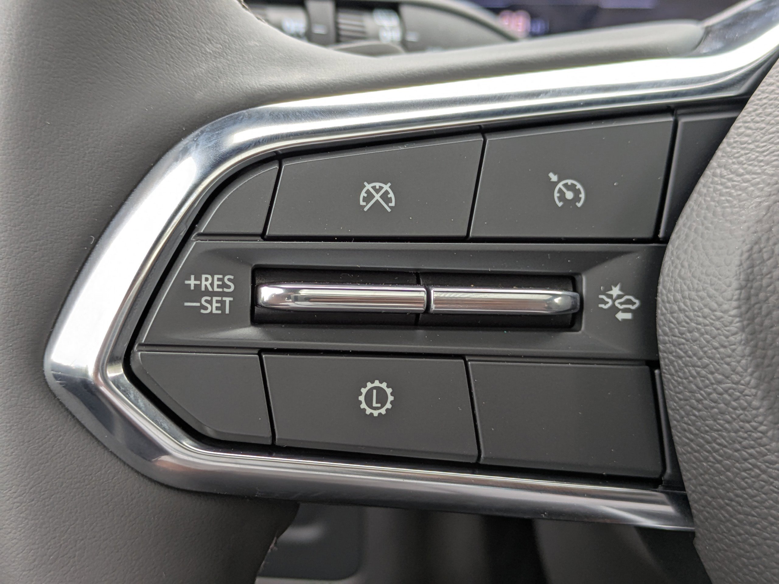 2025 Chevrolet Suburban Premier photo 24