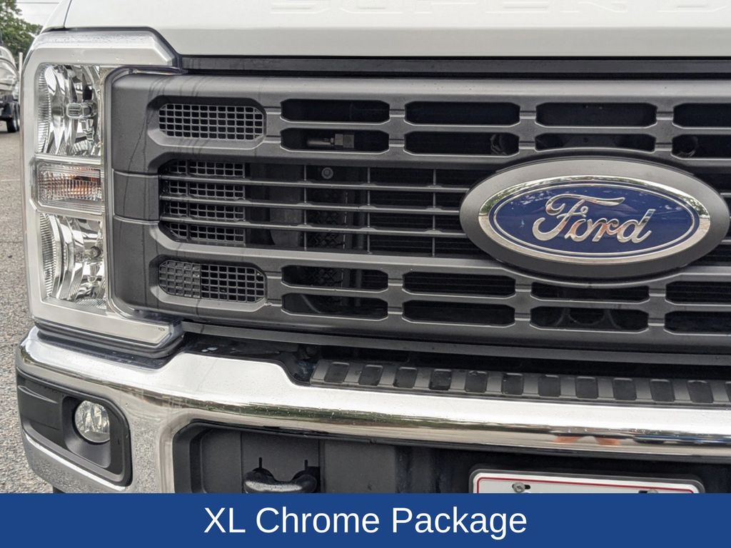 2023 Ford F-250 XL photo 10