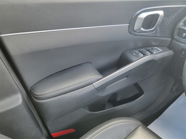 2023 Kia Sorento S photo 28