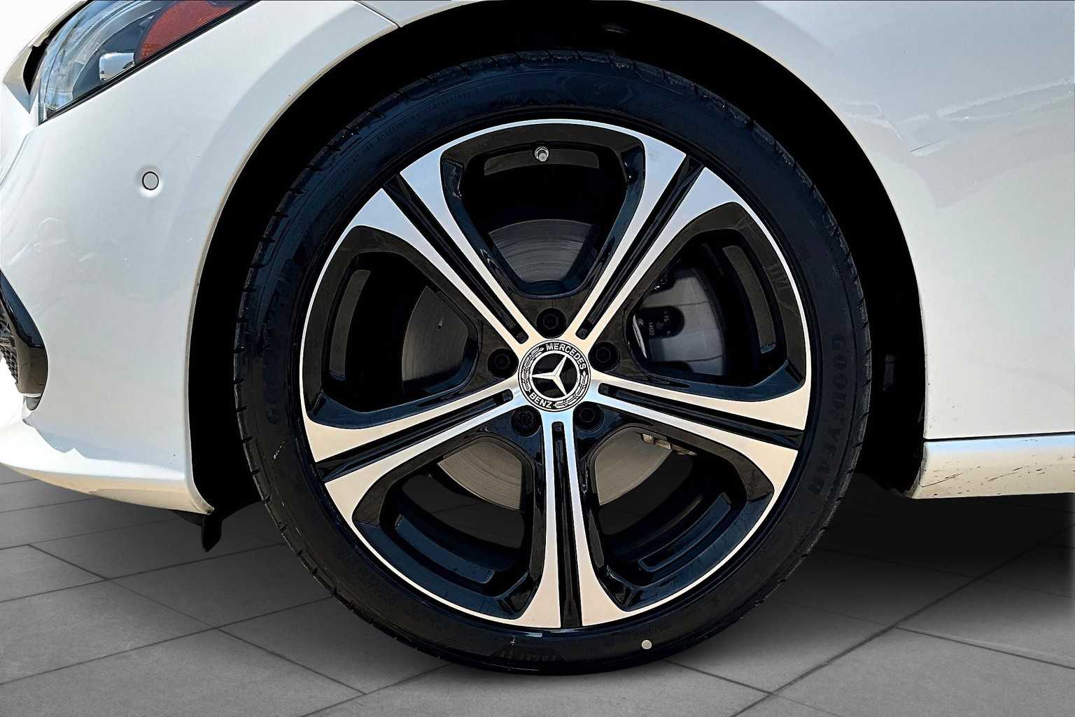 2023 Mercedes Benz C 300 photo 9