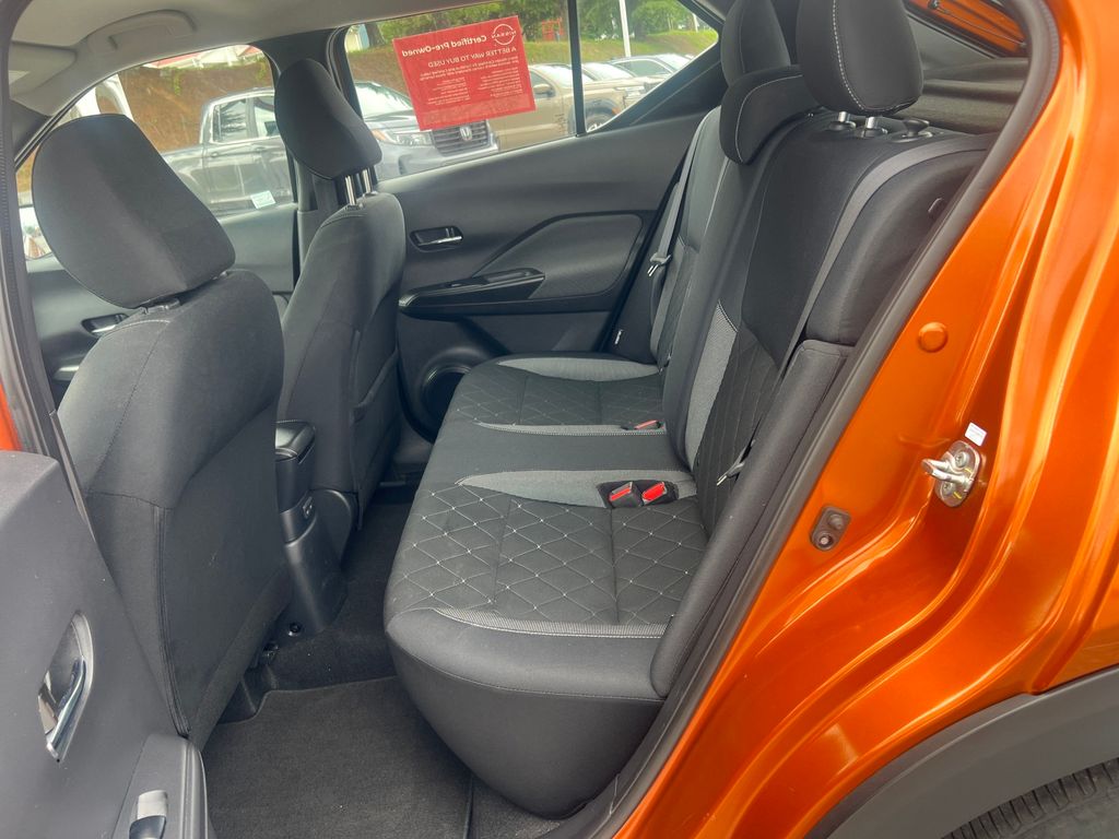 2020 Nissan Kicks SV photo 23