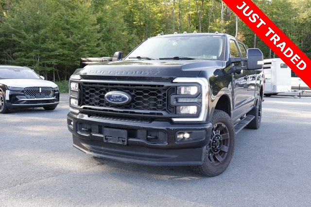 2023 Ford F-350 photo 2