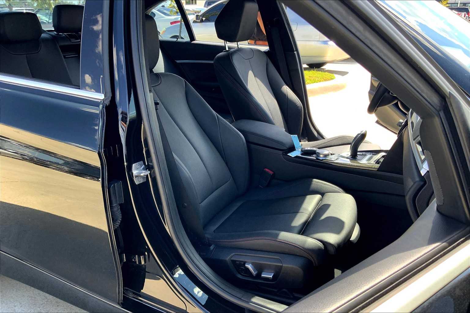 2025 Bmw 330i photo 8